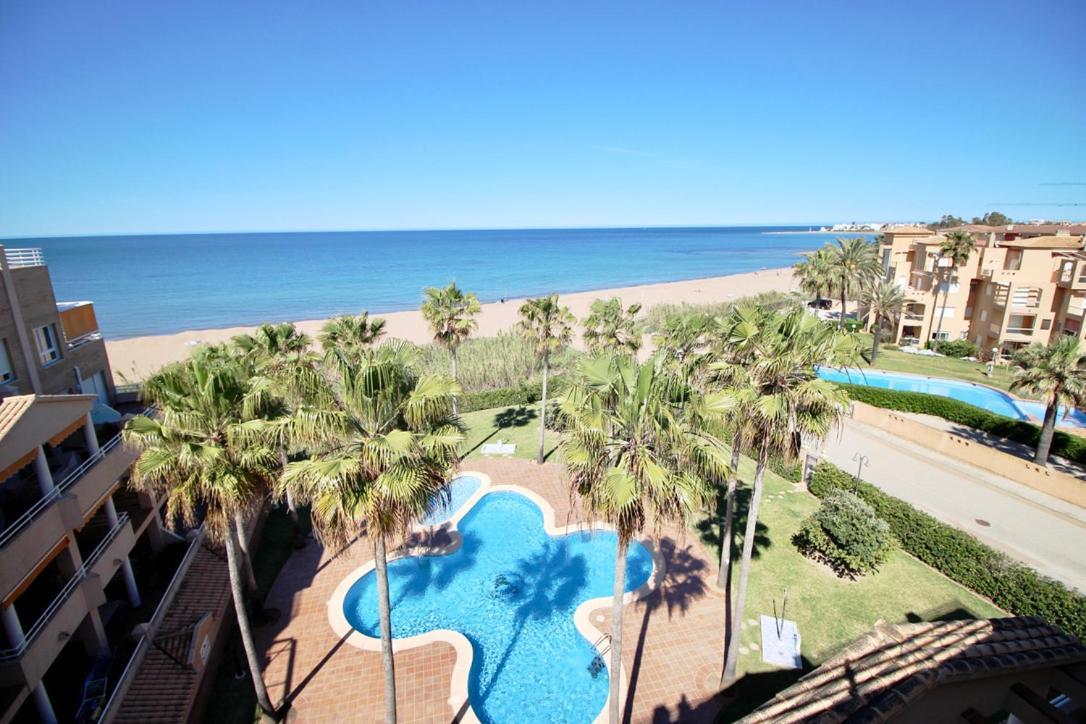 Atico Con Piscina Privada En Primera Linea Apartment Denia Luaran gambar