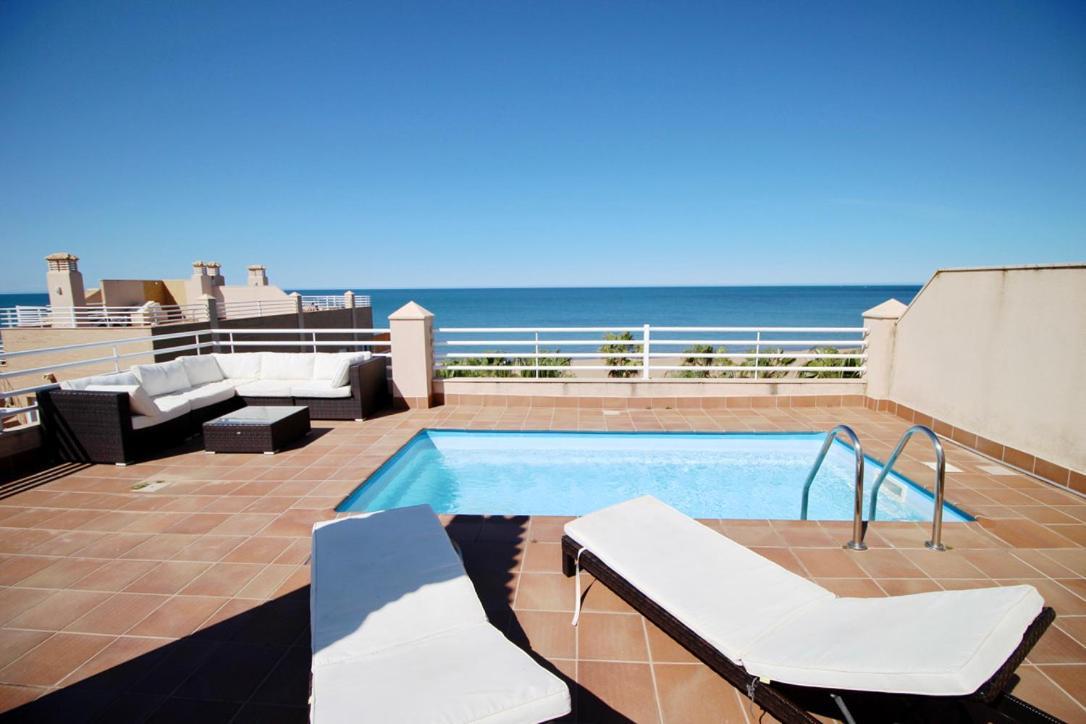Atico Con Piscina Privada En Primera Linea Apartment Denia Luaran gambar