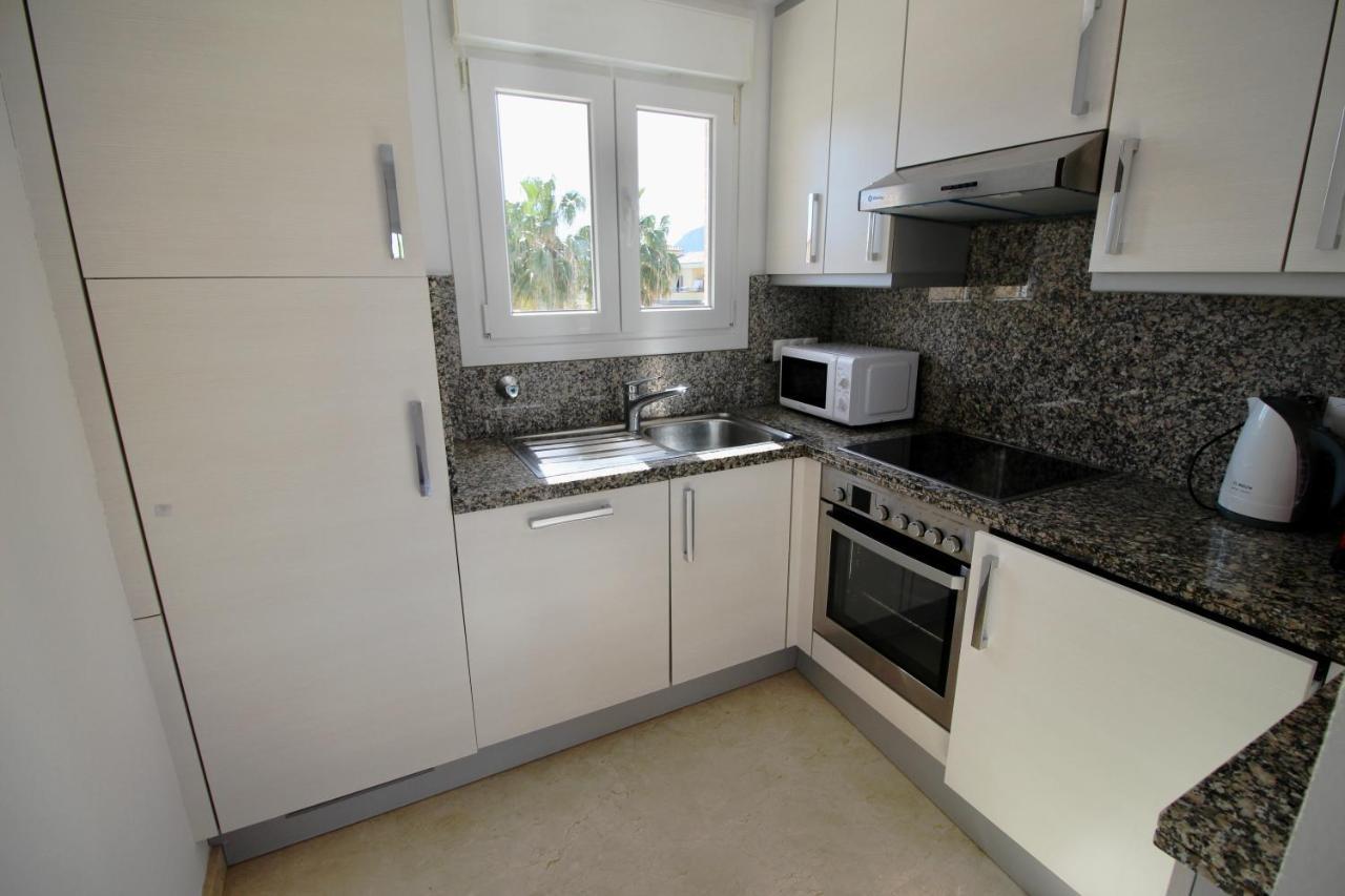 Atico Con Piscina Privada En Primera Linea Apartment Denia Luaran gambar