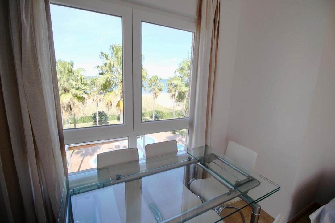 Atico Con Piscina Privada En Primera Linea Apartment Denia Luaran gambar
