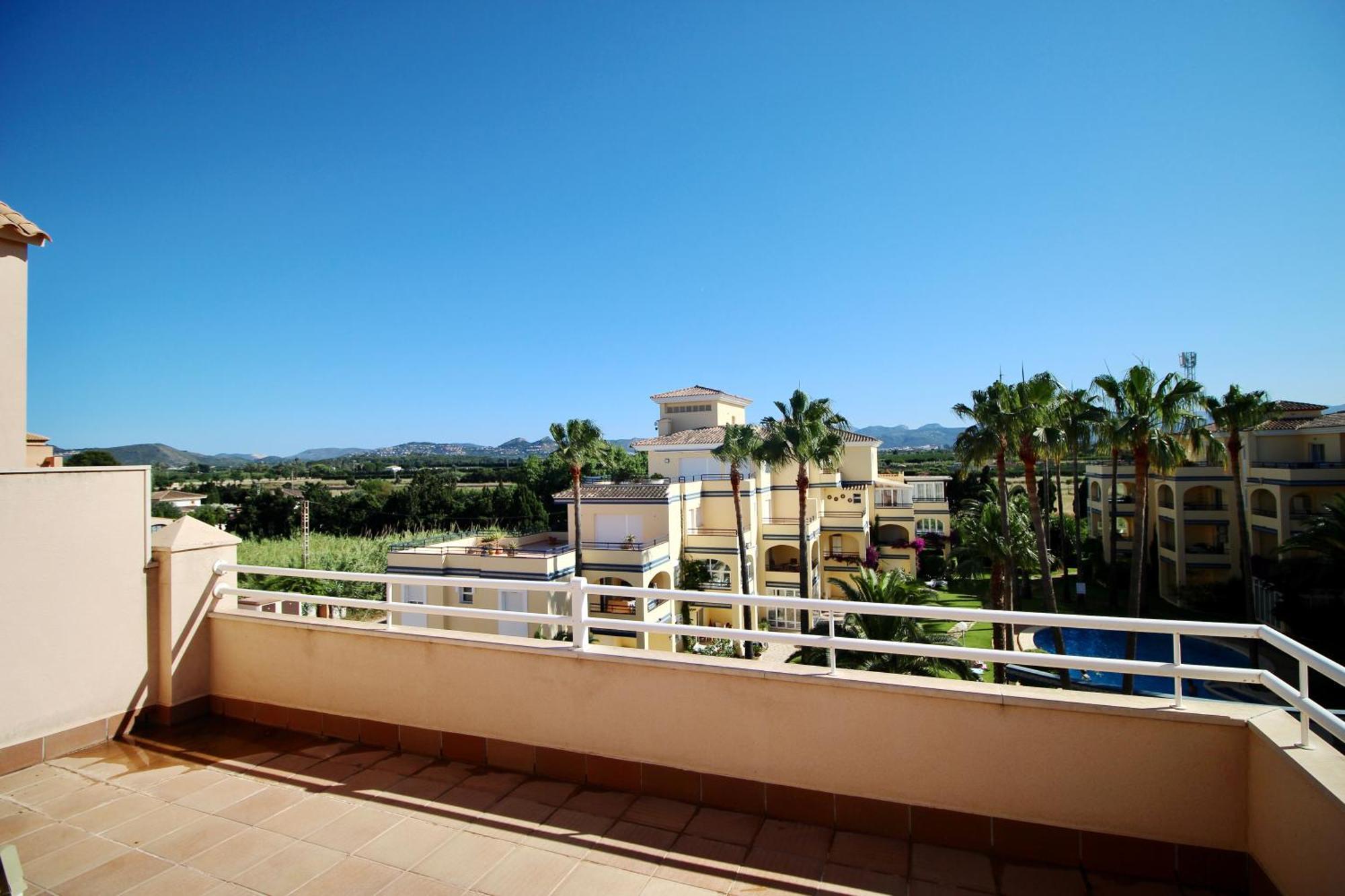 Atico Con Piscina Privada En Primera Linea Apartment Denia Bilik gambar
